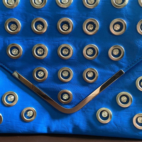Bébé envelope clutch in blue colour with silver diamandy studs - Picture 3 of 8